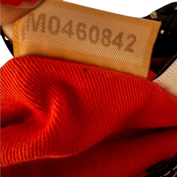 Dooney & Bourke Disney Parks Mickey Mouse Rainbow small  crossbody handbag - Picture 9 of 11